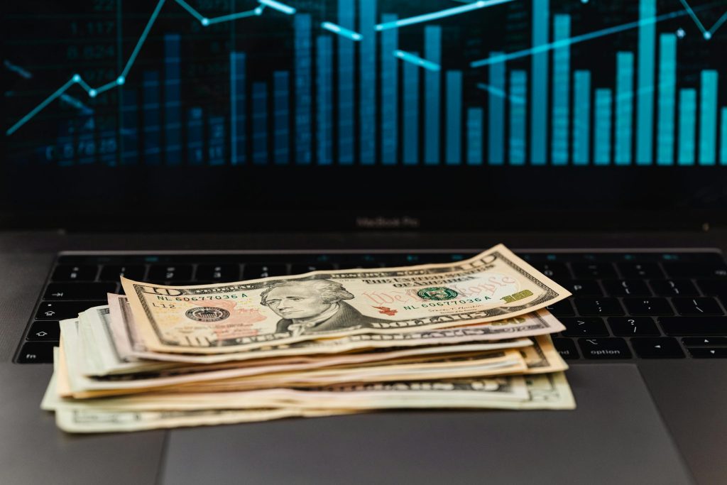 Understanding Personal Loans in Poland: Insights from Top Financial Institutions Like Bank Pekao and ING Bank Śląski - Empréstimo